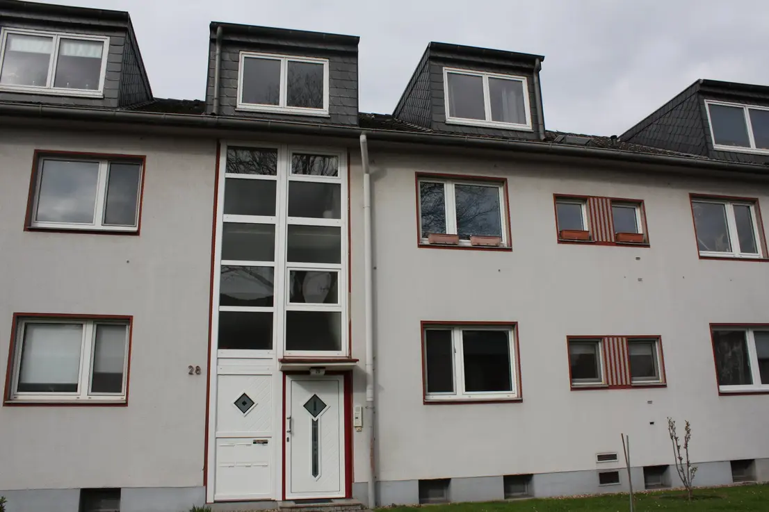 Solide Eigentumswohnung in direkter Rheinnähe umgeben von Wiesen und Feldern